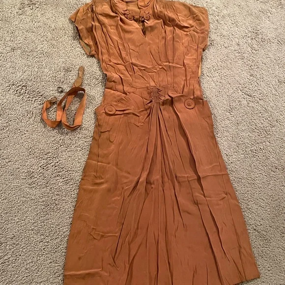 Vintage womens dress at least over 150 years old - Picture 3 of 8